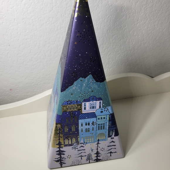 LIGHT UP HOUSE Metal Tin Decor, blue snow scene metal pyramid tin container can - Picture 5 of 15